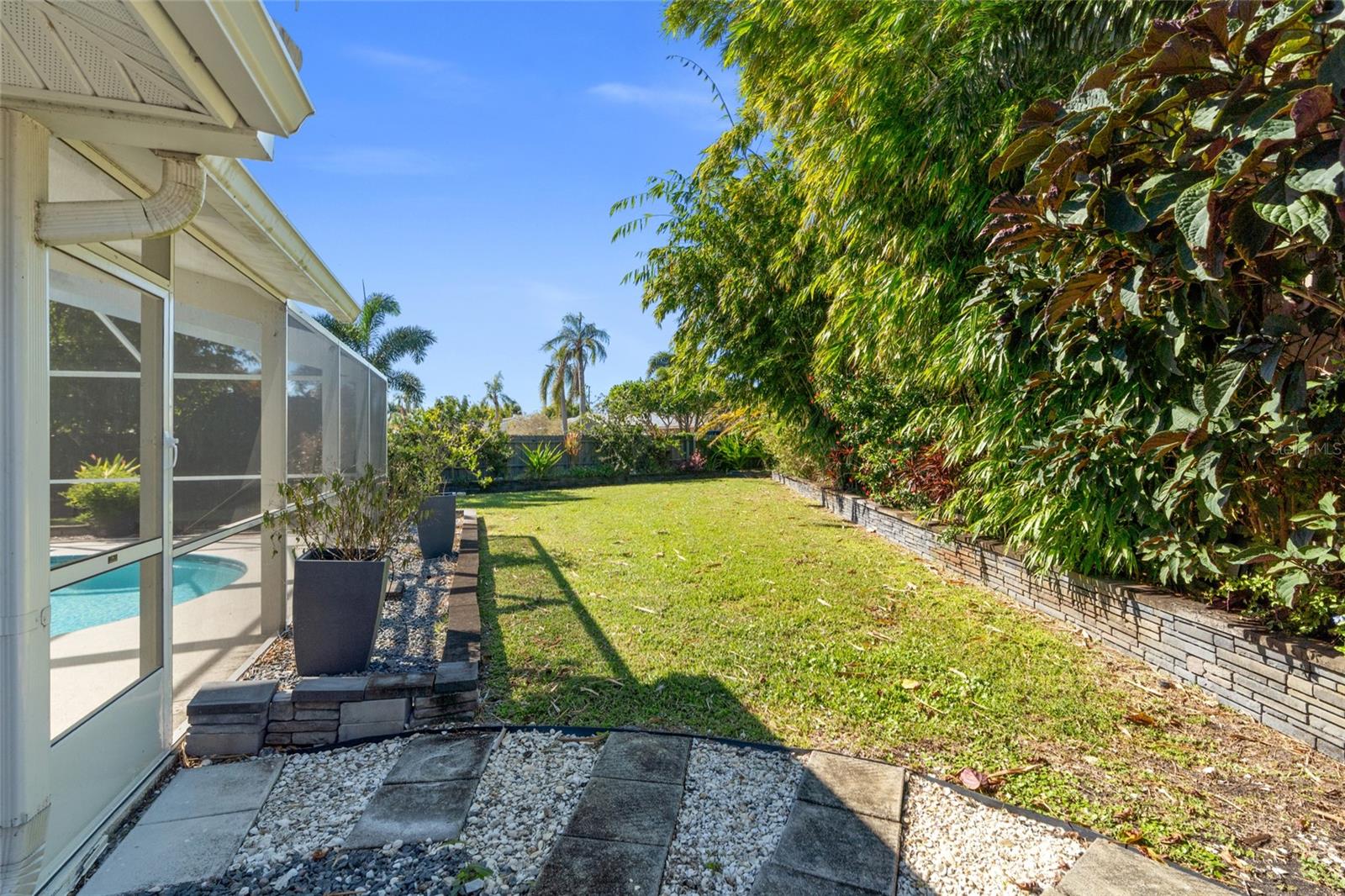 IMPERIAL GROVES - Residential