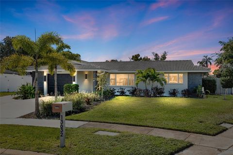 Photo of 13632 Imperial Groves Drive S, Largo, FL 33774 (MLS # TB8445017)