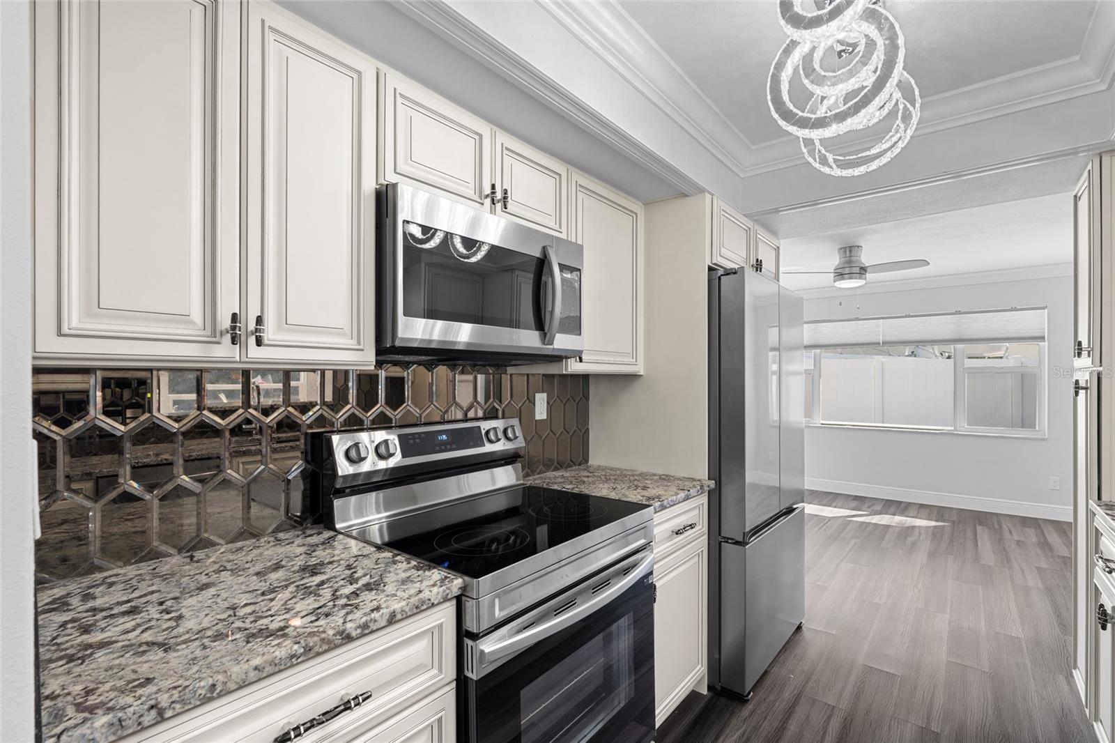 IMPERIAL GROVES - Residential