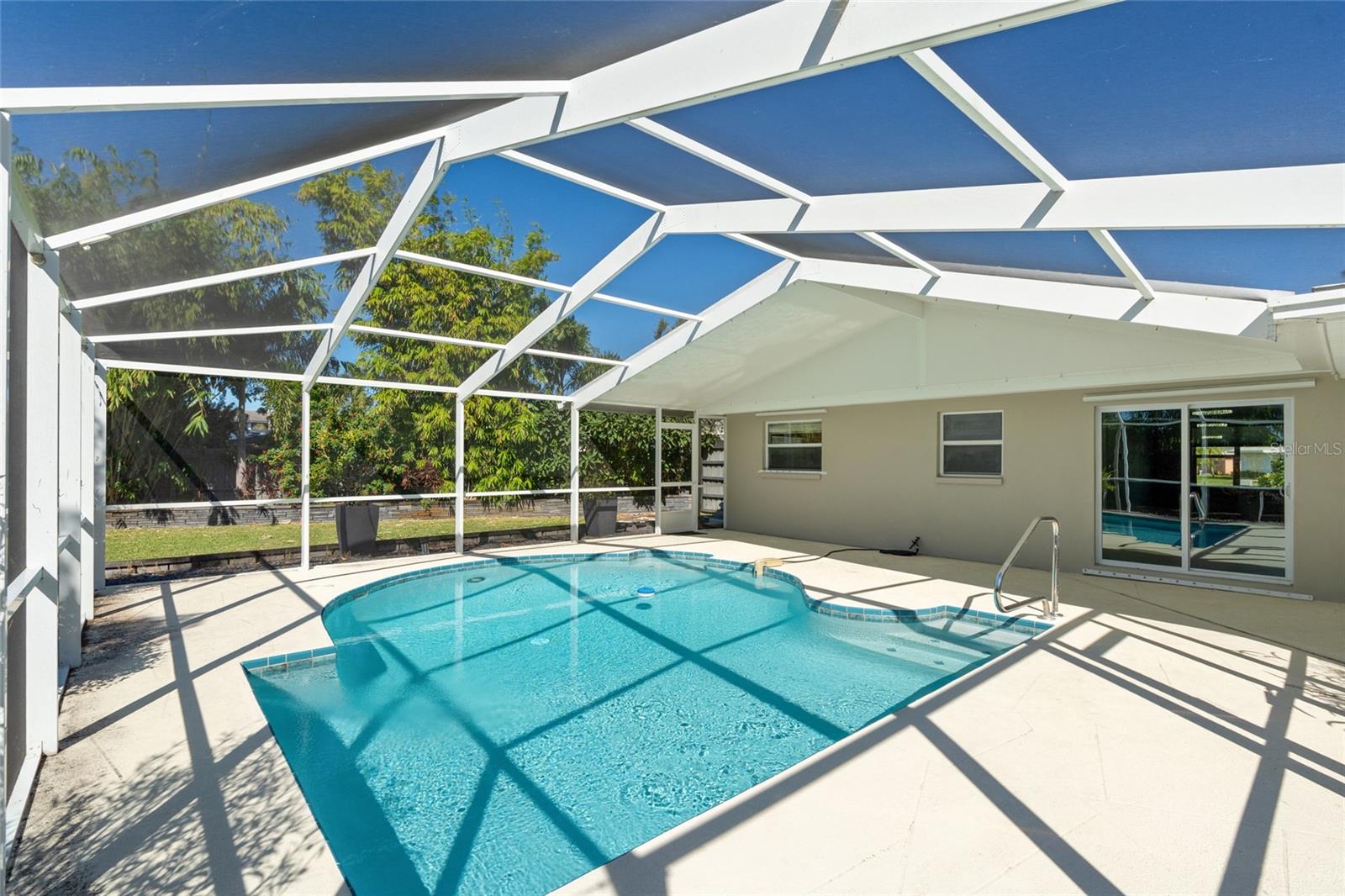 IMPERIAL GROVES - Residential