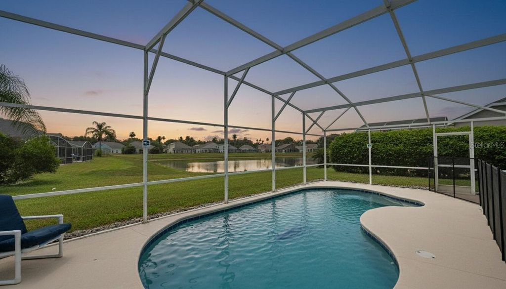 Photo of 408 Bloomingdale Drive, Davenport, FL 33897 (MLS # S5143535)