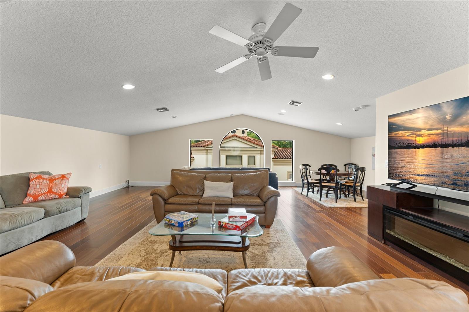 CHAINE DU LAC - Residential