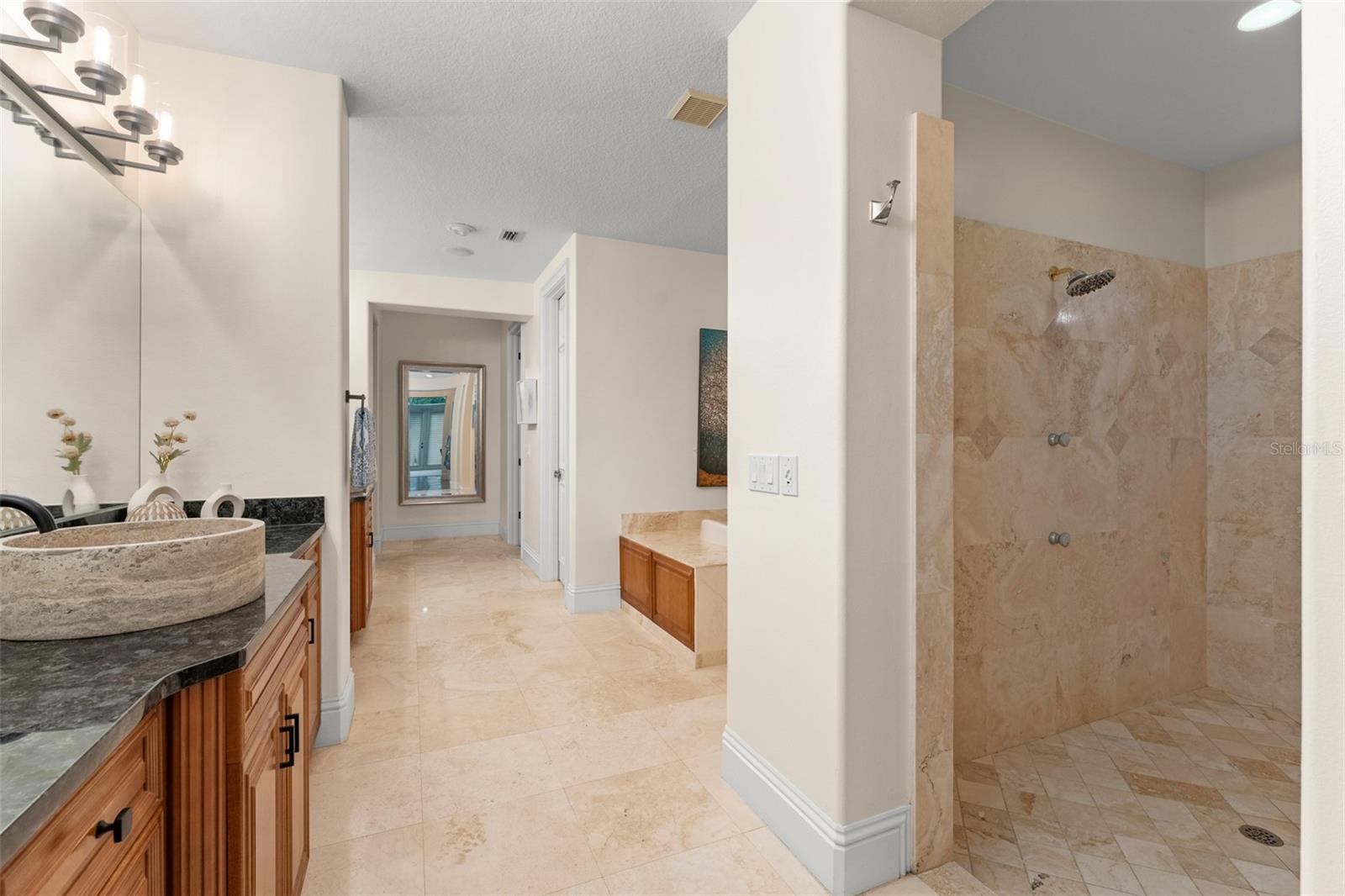 CHAINE DU LAC - Residential