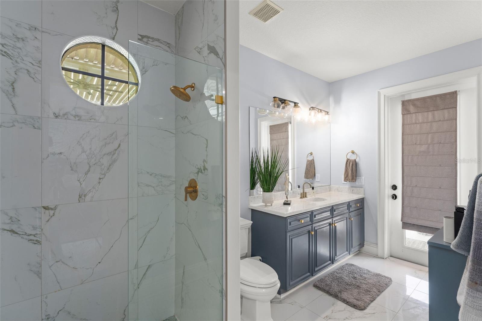 CHAINE DU LAC - Residential