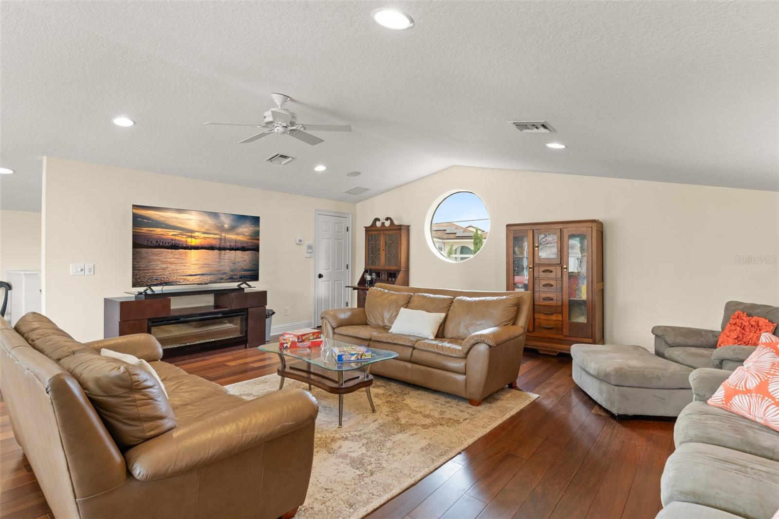 CHAINE DU LAC - Residential