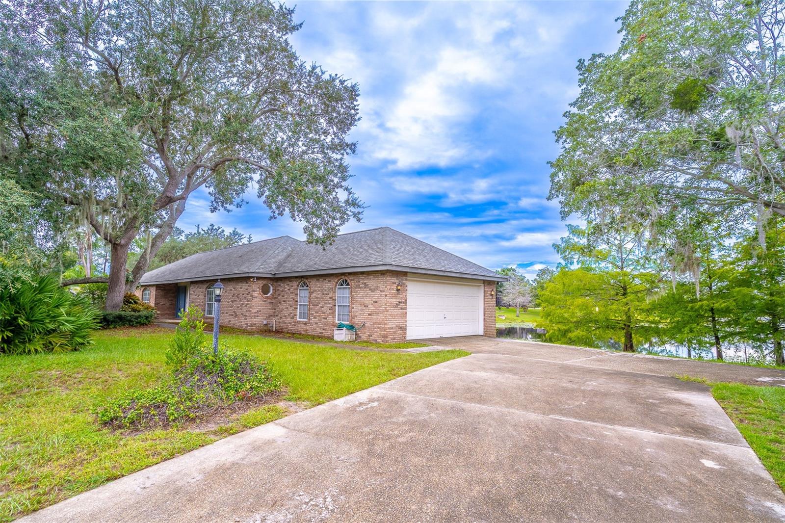 2366 SALEM DRIVE