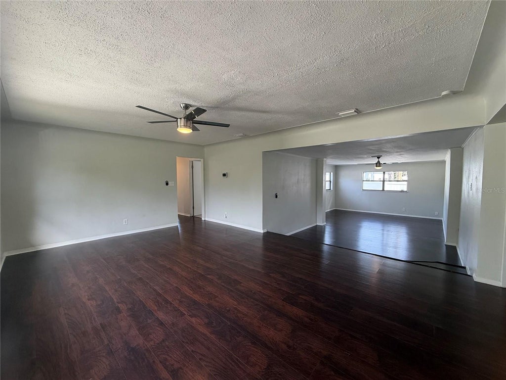 Photo of 601 Myrtle Way S, St Petersburg, FL 33705 (MLS # O6443127)