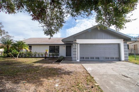 A home in LAKELAND