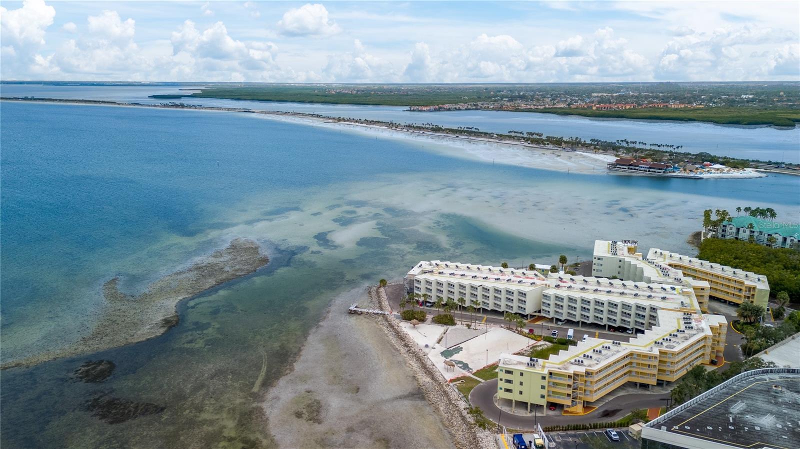 2506 N ROCKY POINT DRIVE 272