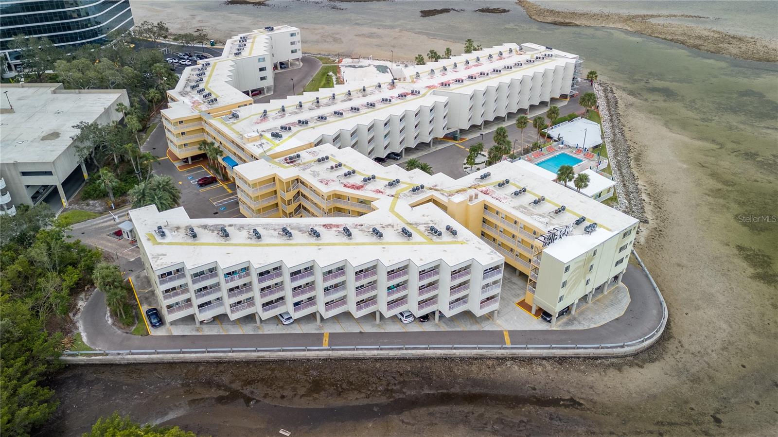 2506 N ROCKY POINT DRIVE 272