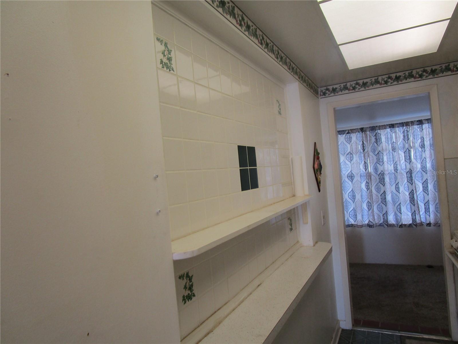 TOWN APTS CONDO - Residential