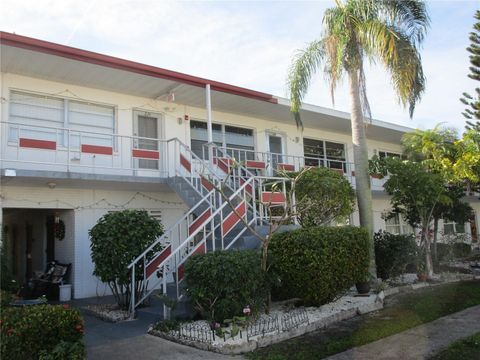 Photo of 1900 58th Avenue N #22, St Petersburg, FL 33714 (MLS # TB8460203)