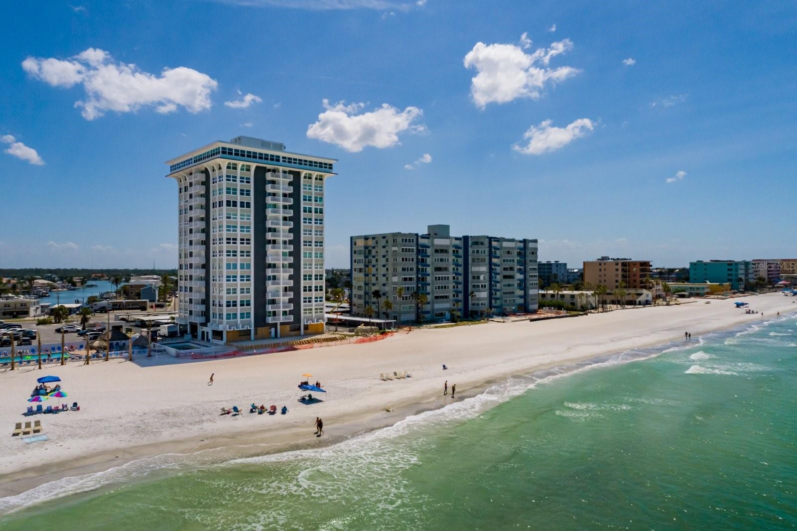 CLUB REDINGTON CONDO THE - Residential