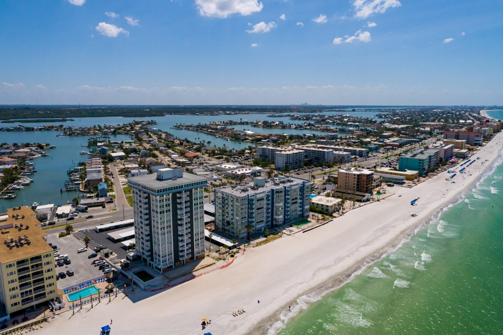 CLUB REDINGTON CONDO THE - Residential