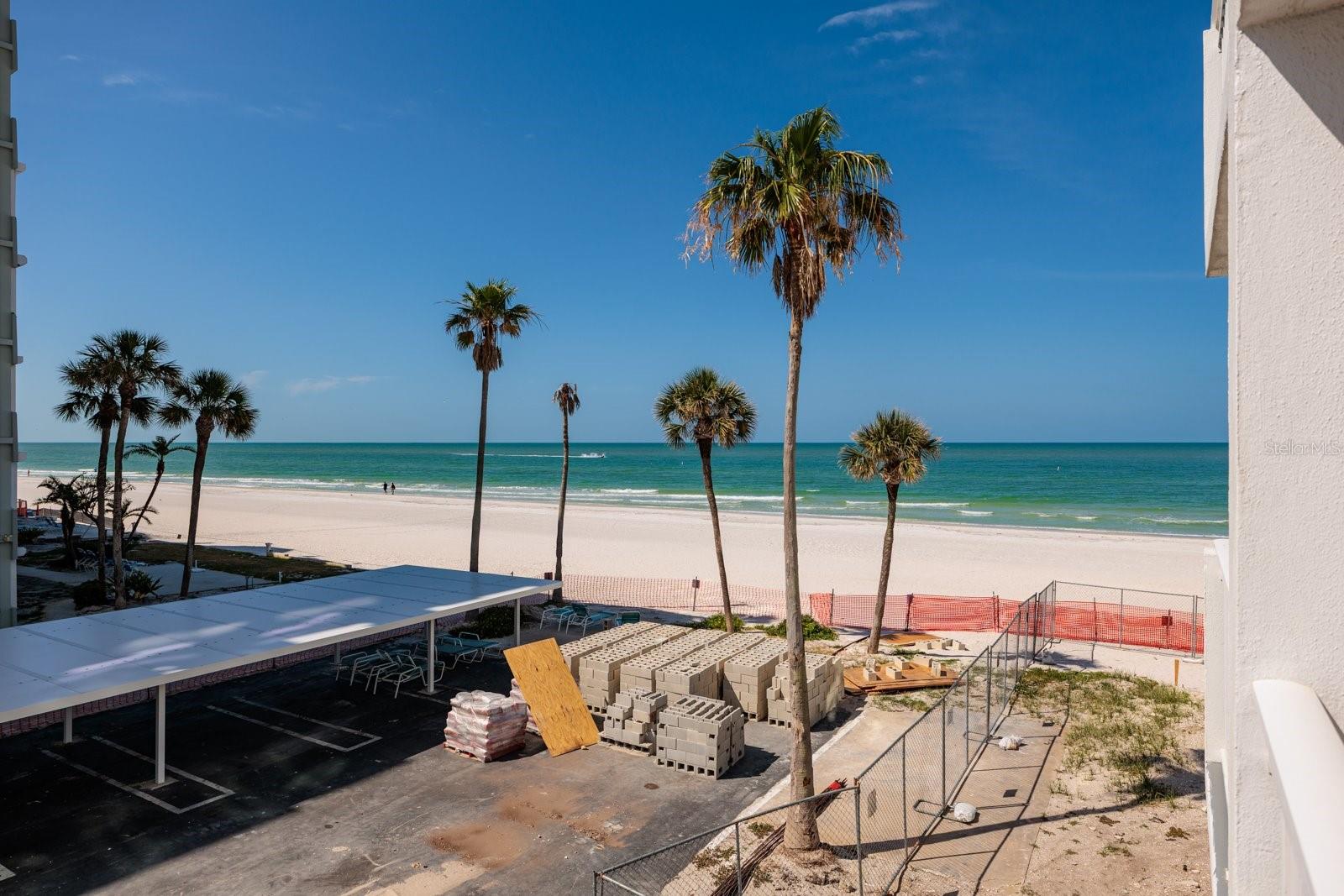 CLUB REDINGTON CONDO THE - Residential