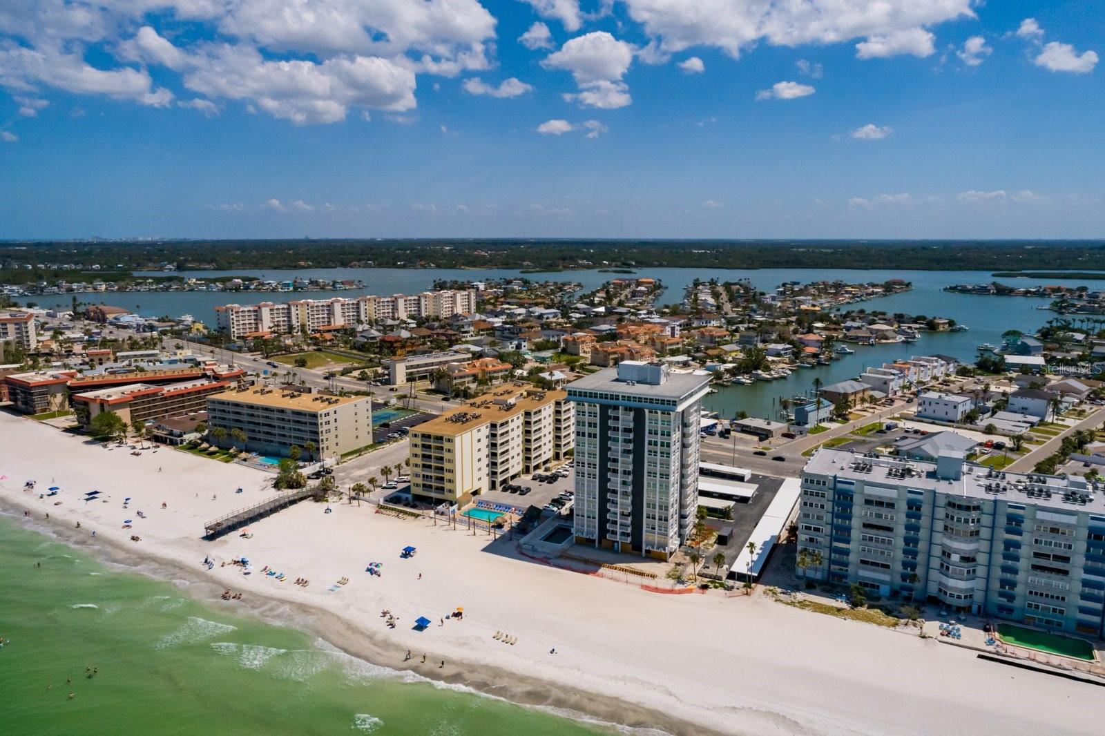 CLUB REDINGTON CONDO THE - Residential