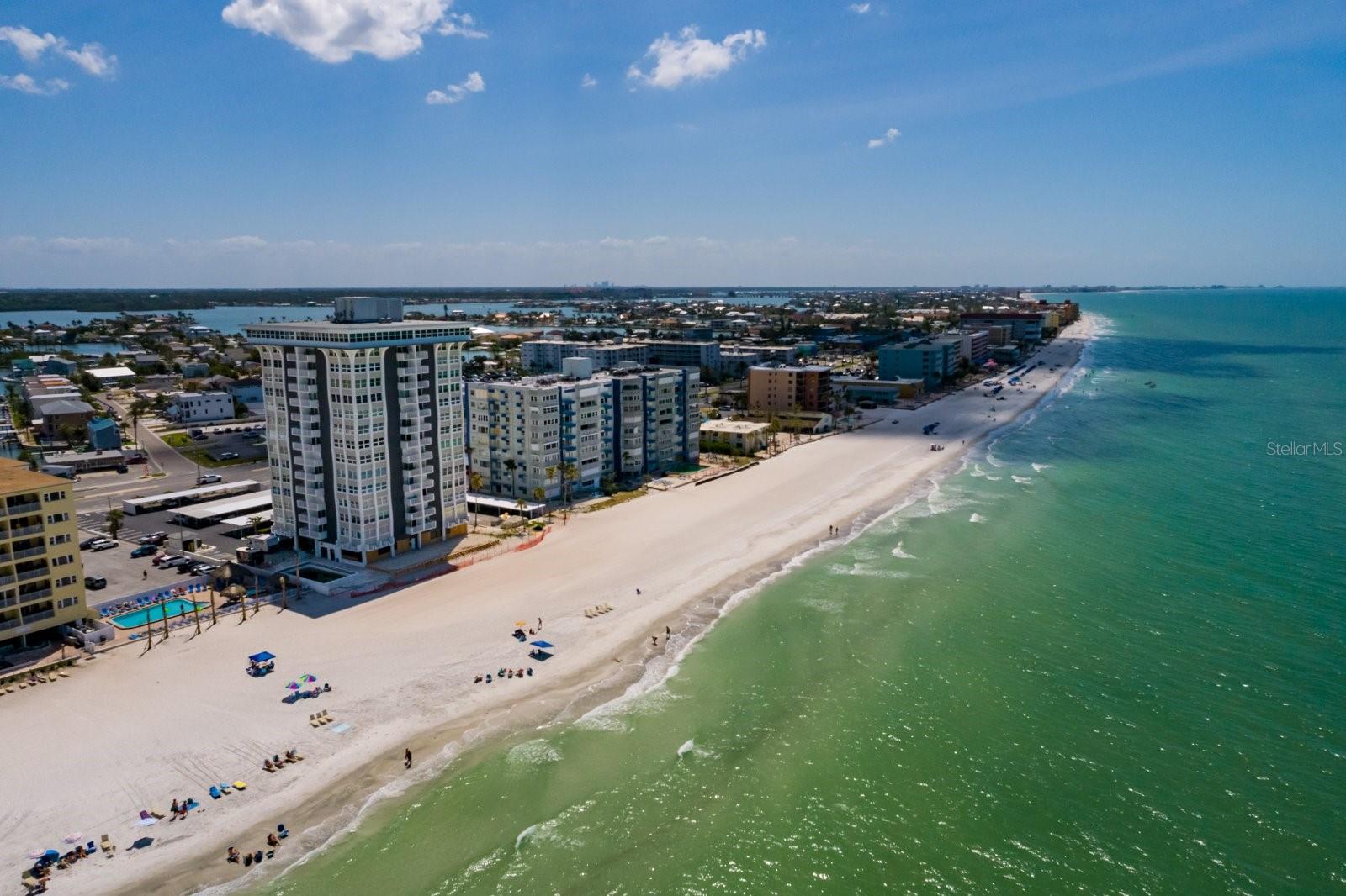 CLUB REDINGTON CONDO THE - Residential