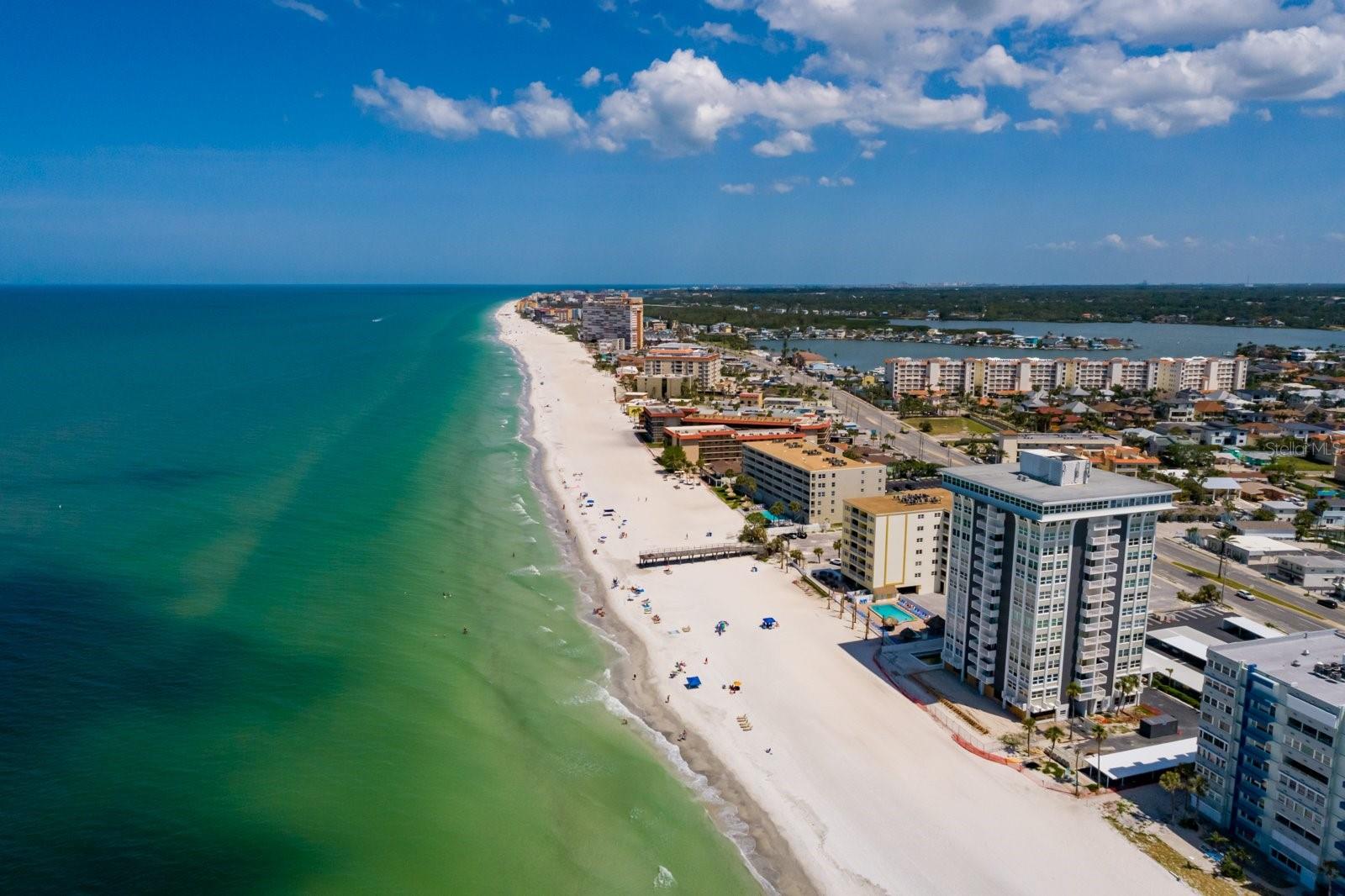 CLUB REDINGTON CONDO THE - Residential