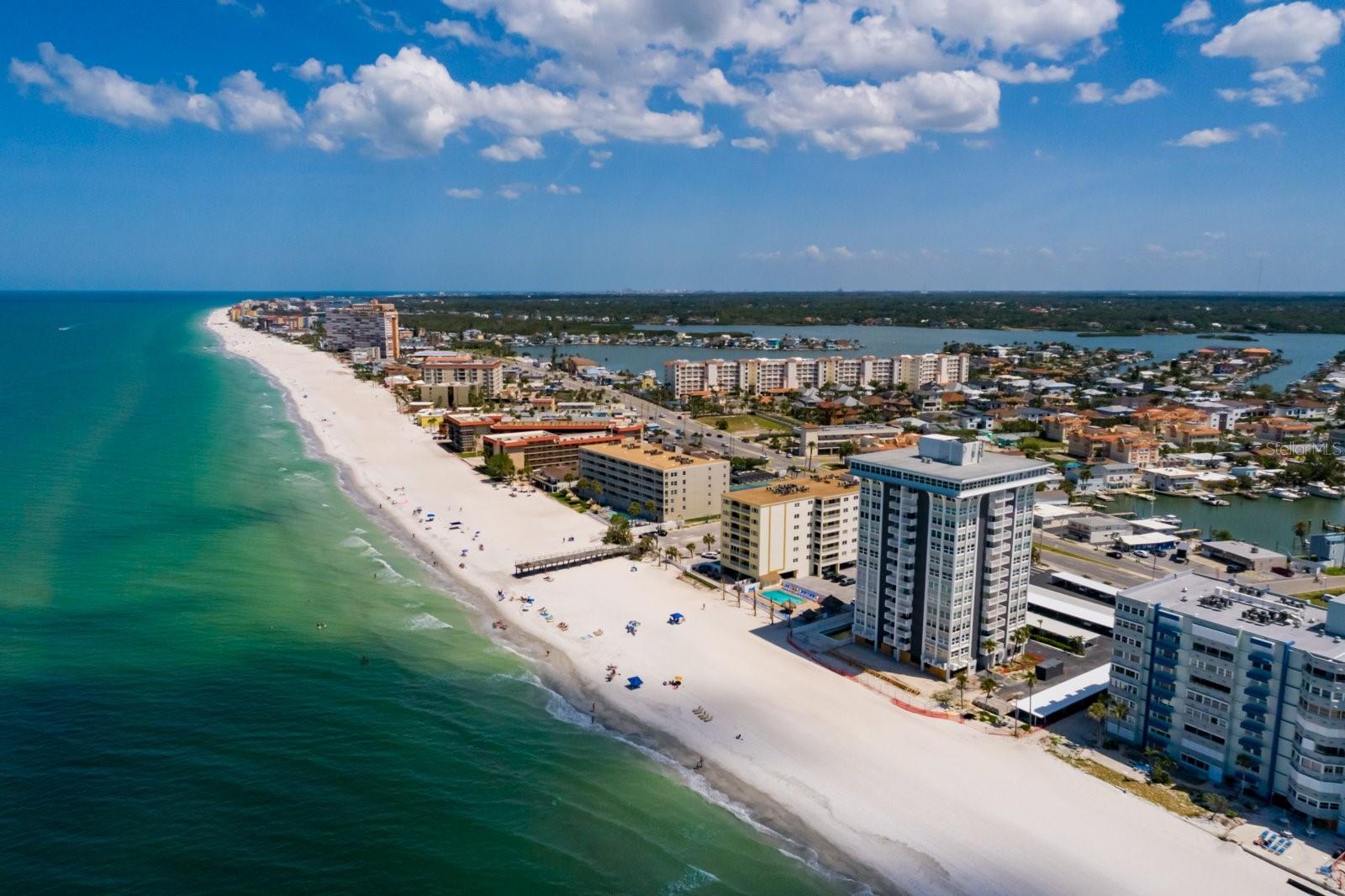 CLUB REDINGTON CONDO THE - Residential