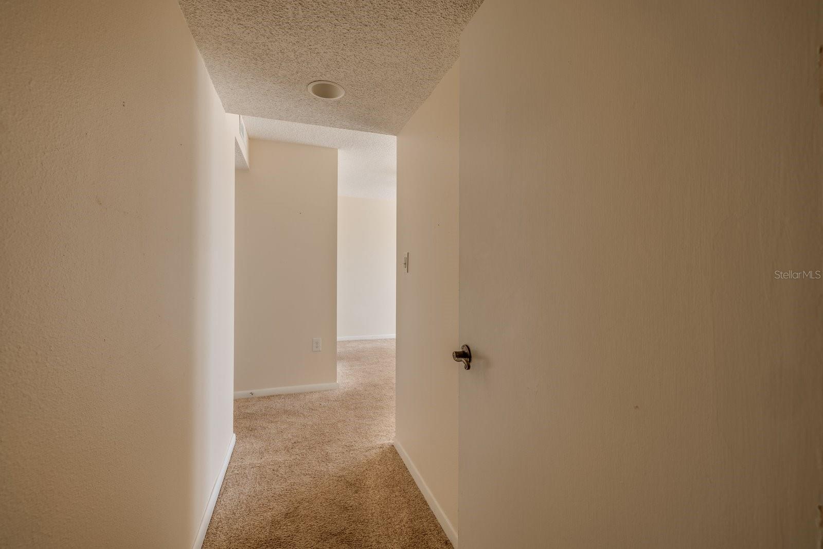 CLUB REDINGTON CONDO THE - Residential