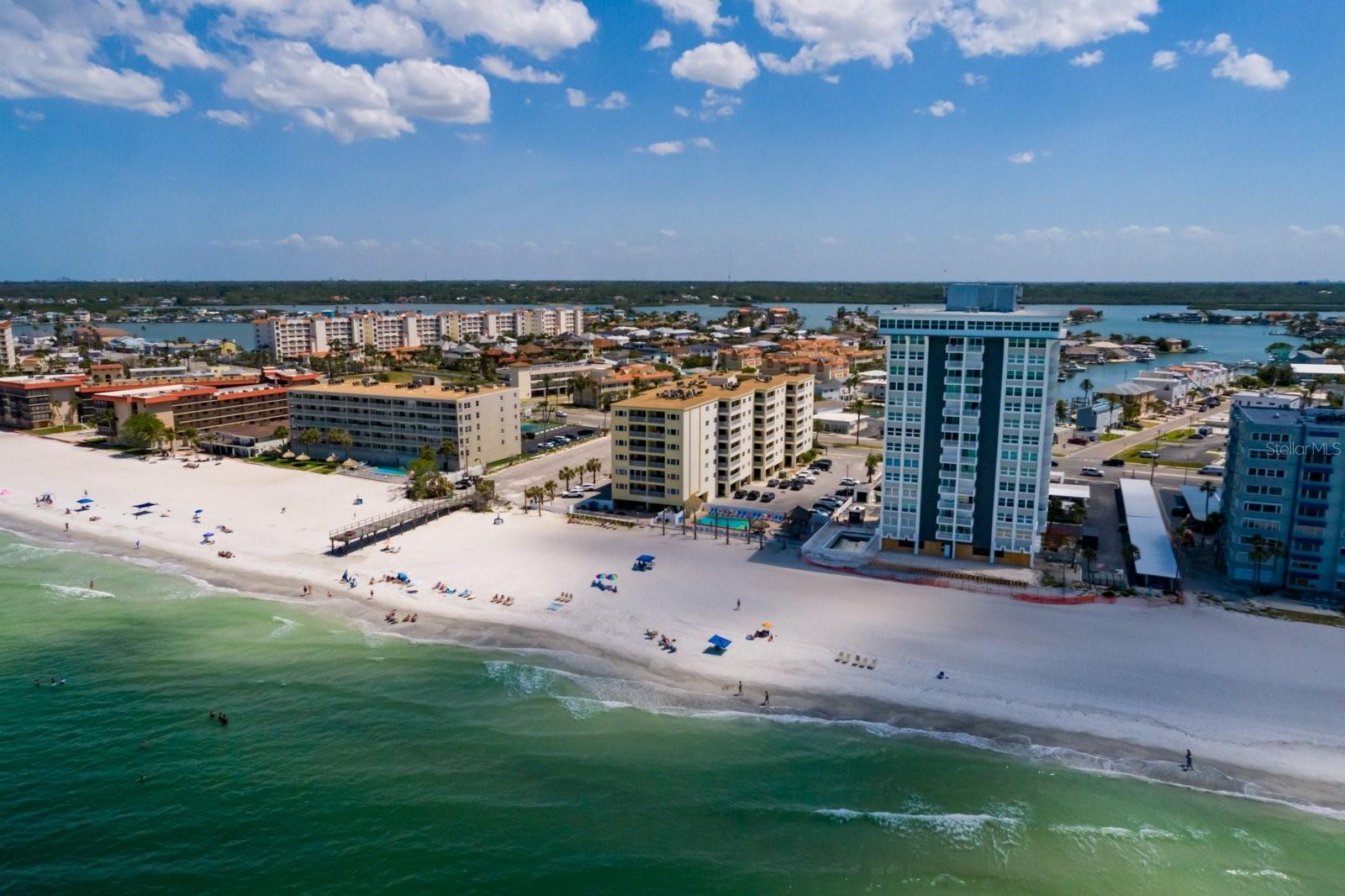 CLUB REDINGTON CONDO THE - Residential
