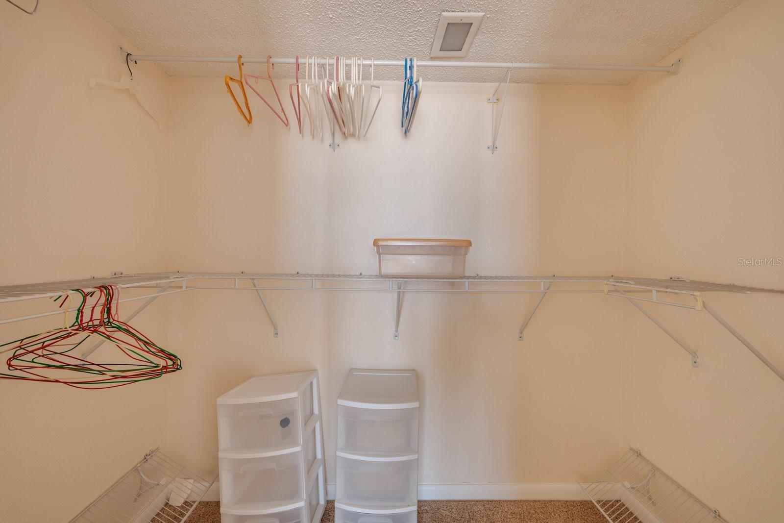 CLUB REDINGTON CONDO THE - Residential