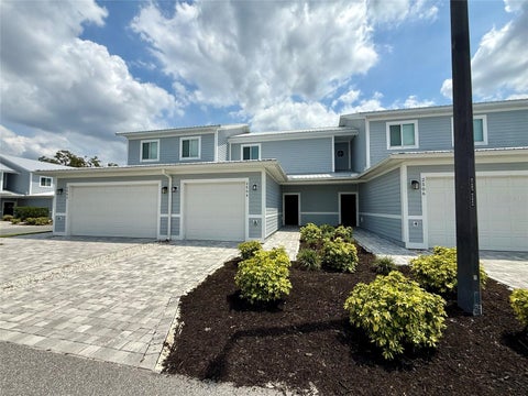 Photo of 2405 Willow Way, Winter Haven, FL 33881 (MLS # S5152325)