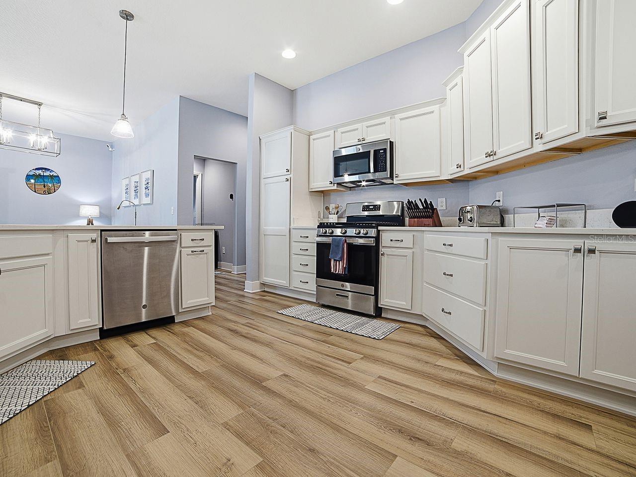 VILLAGES/SOUTHERN OAKS UN 115 - Residential