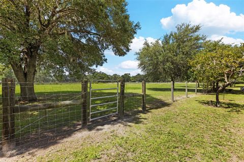 Tiny photo for 9897 NW 160 Avenue, Morriston, FL 32668 (MLS # OM727467)