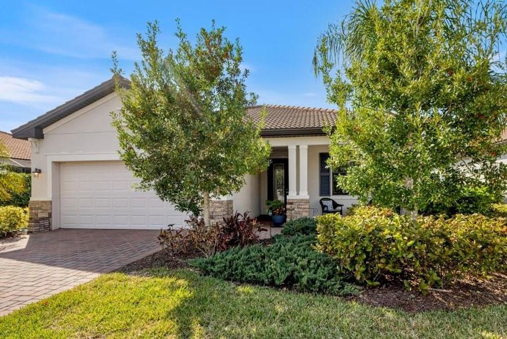 Photo of 19393 Cruise Drive, Venice, FL 34292 (MLS # A4682391)