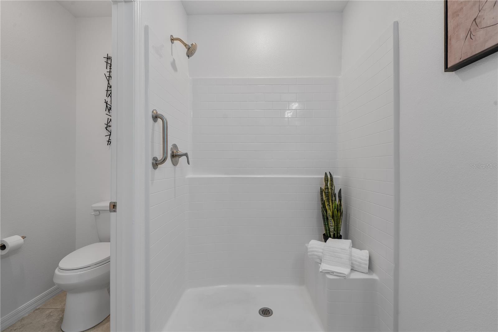 NEWBERRY CORNERS PH LLL PB 35 PG 91 - Residential