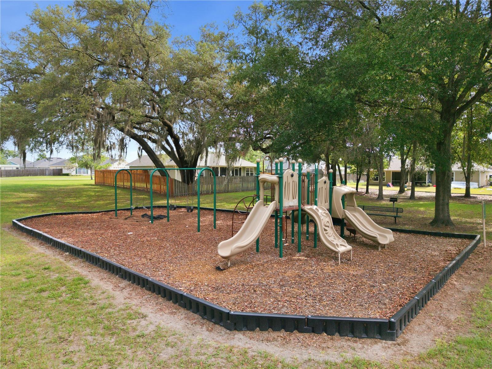NEWBERRY CORNERS PH LLL PB 35 PG 91 - Residential