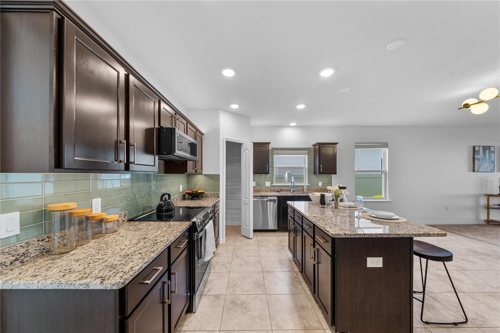 NEWBERRY CORNERS PH LLL PB 35 PG 91 - Residential