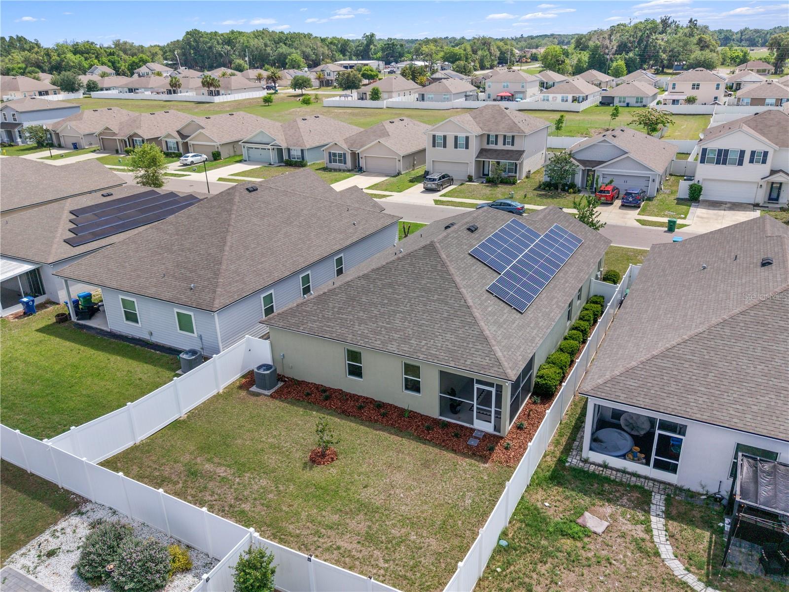 NEWBERRY CORNERS PH LLL PB 35 PG 91 - Residential