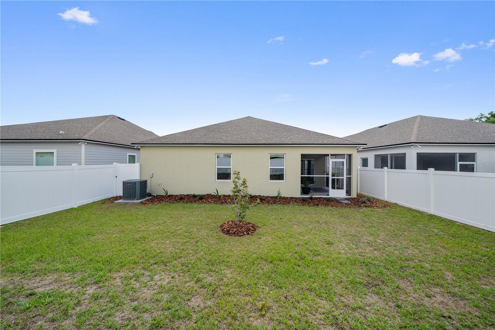 NEWBERRY CORNERS PH LLL PB 35 PG 91 - Residential