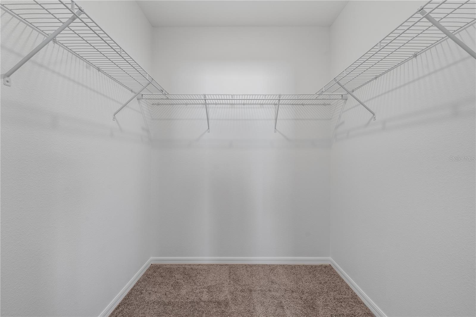 NEWBERRY CORNERS PH LLL PB 35 PG 91 - Residential