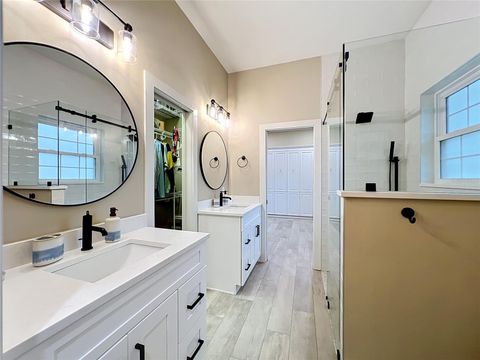 Tiny photo for 34449 Parkview Avenue, Eustis, FL 32736 (MLS # O6409420)