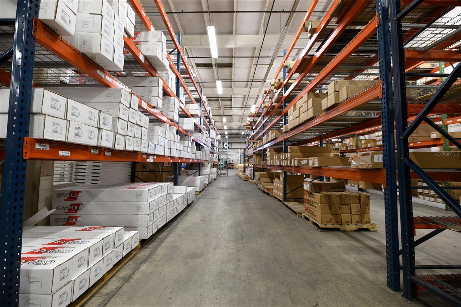 SEMORAN BUS CENTER CONDO - Commercial Sale