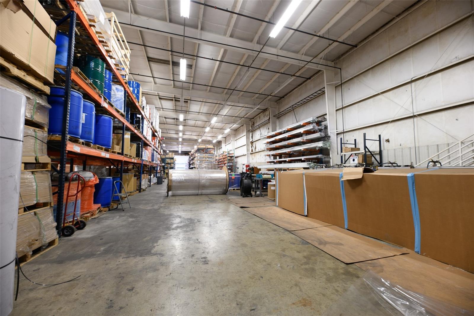 SEMORAN BUS CENTER CONDO - Commercial Sale