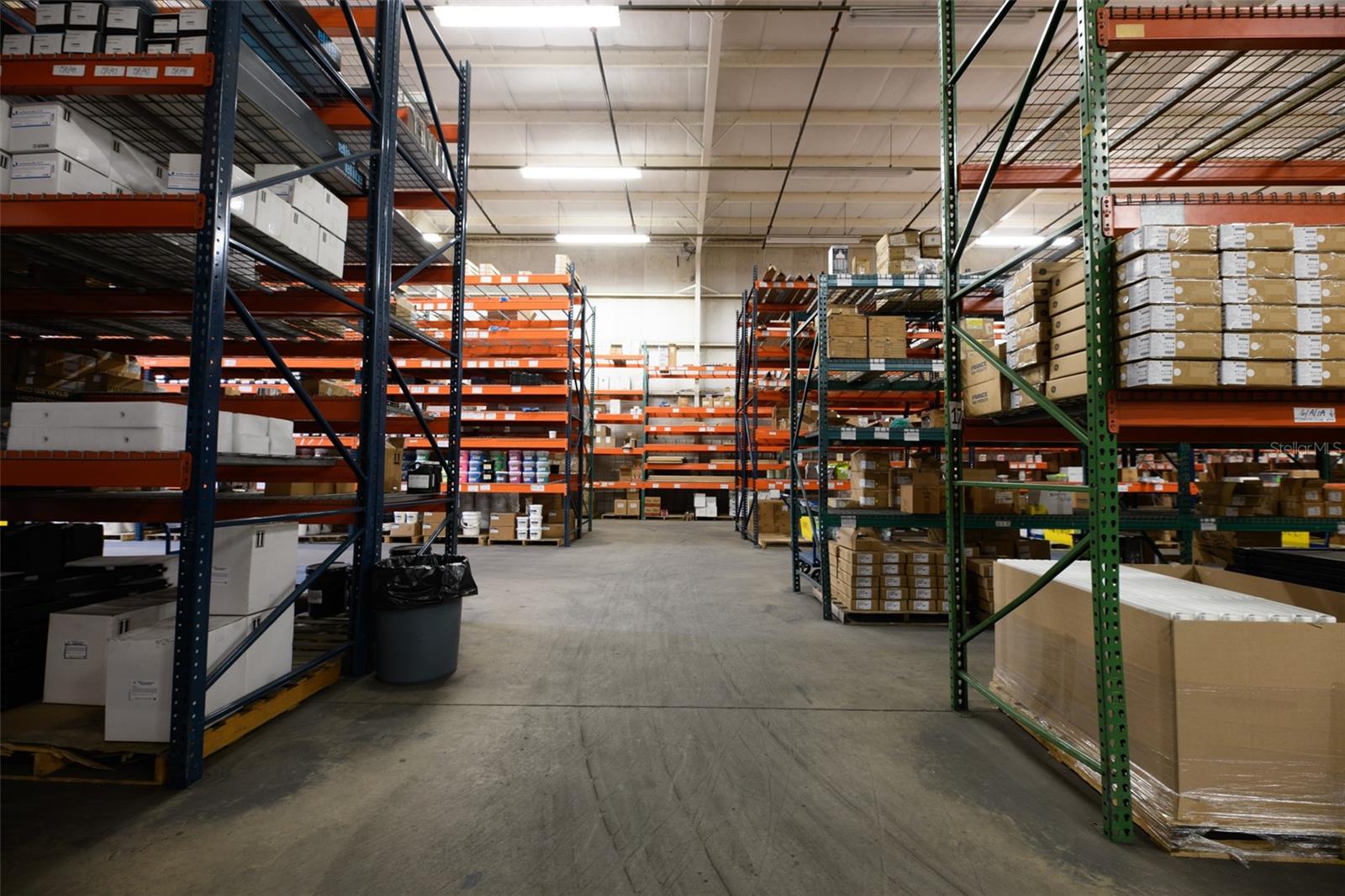 SEMORAN BUS CENTER CONDO - Commercial Sale