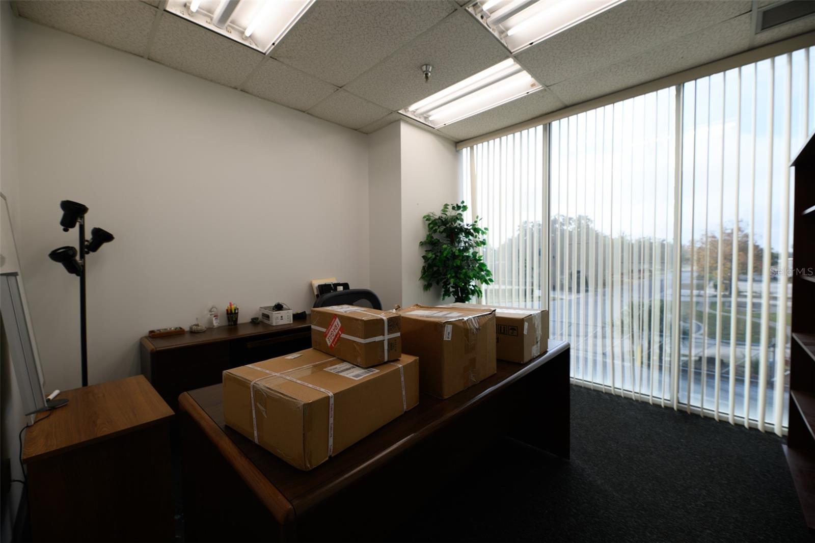 SEMORAN BUS CENTER CONDO - Commercial Sale