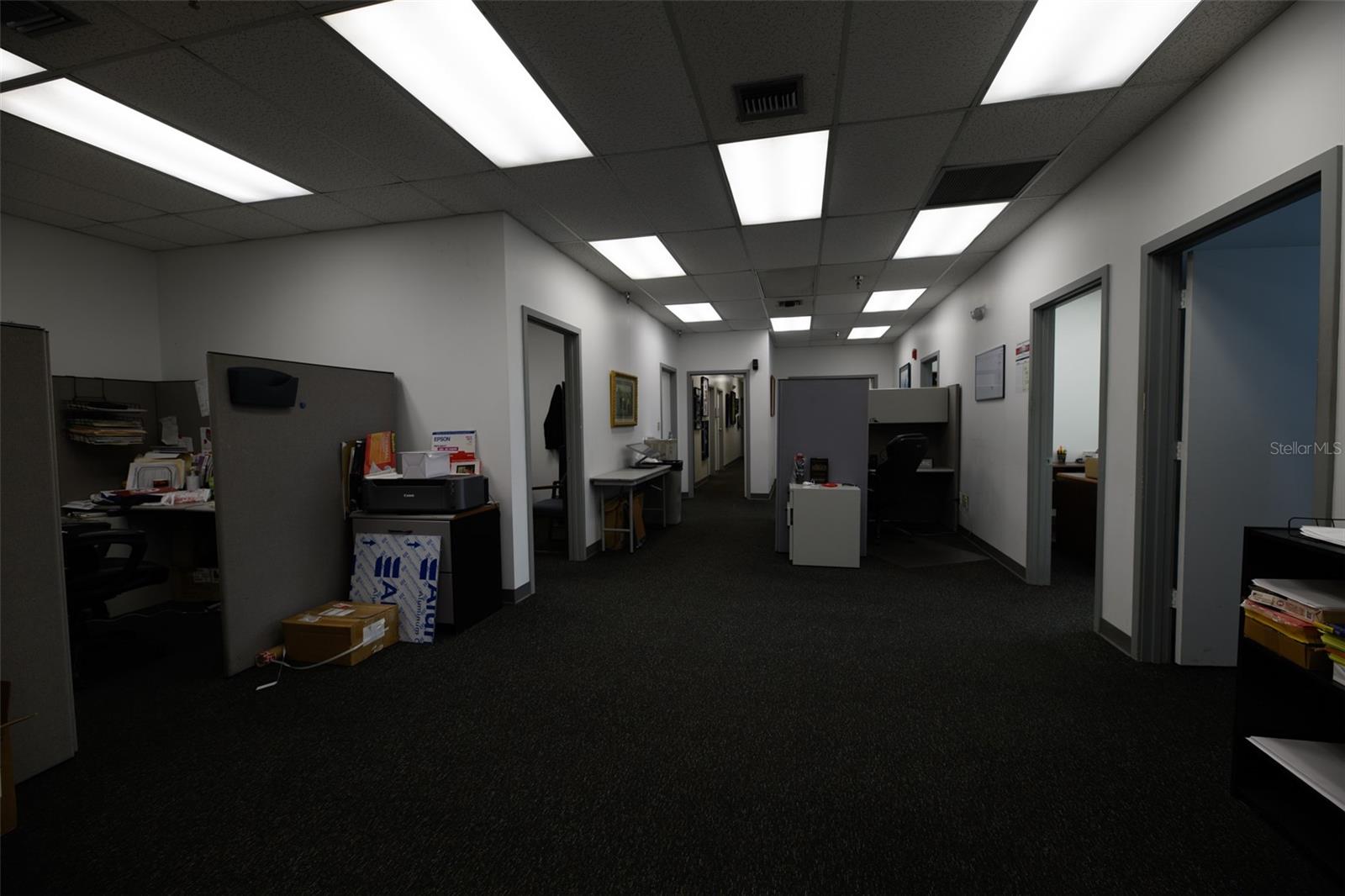 SEMORAN BUS CENTER CONDO - Commercial Sale