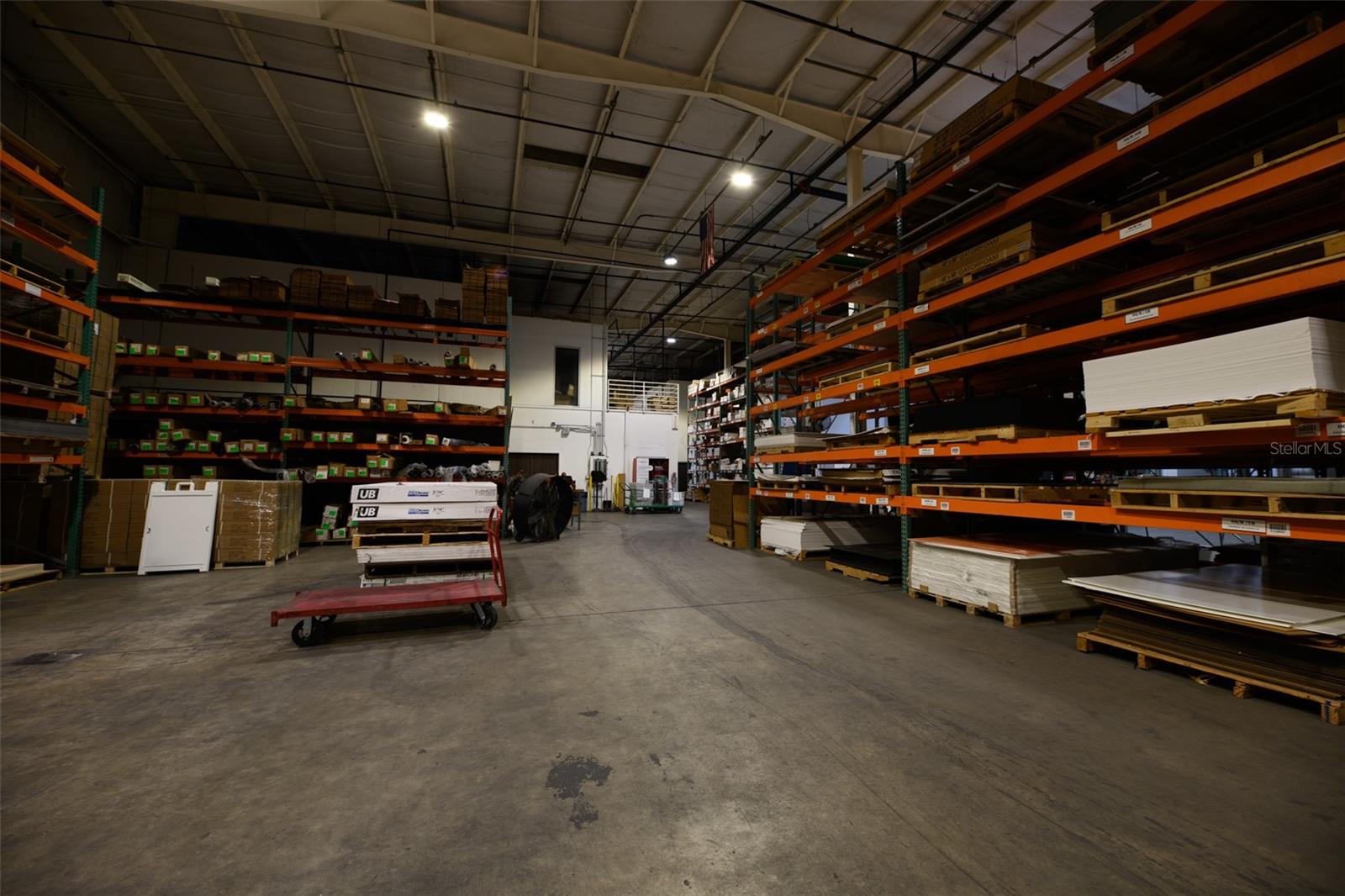 SEMORAN BUS CENTER CONDO - Commercial Sale