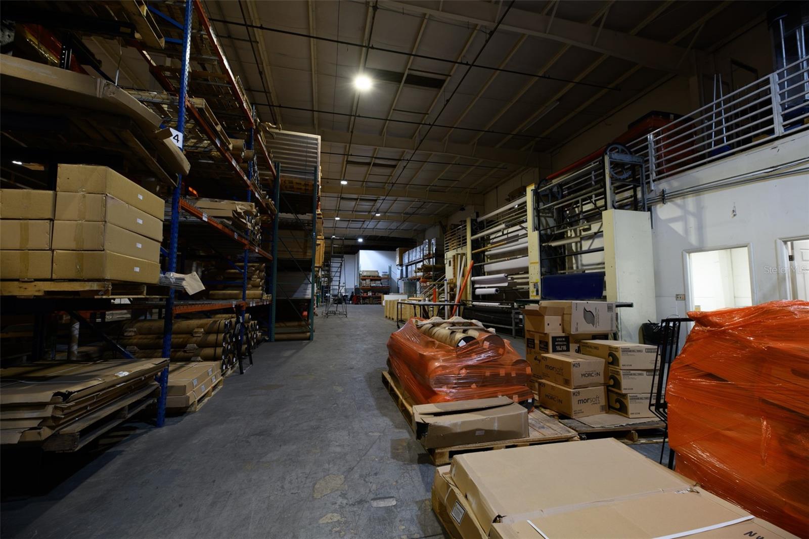 SEMORAN BUS CENTER CONDO - Commercial Sale