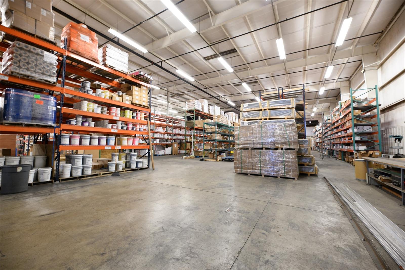 SEMORAN BUS CENTER CONDO - Commercial Sale