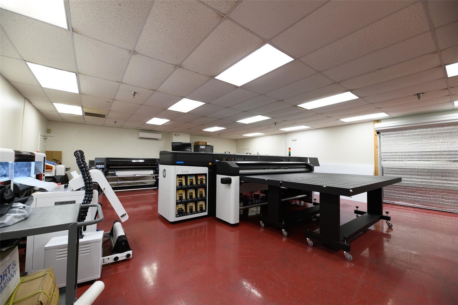 SEMORAN BUS CENTER CONDO - Commercial Sale