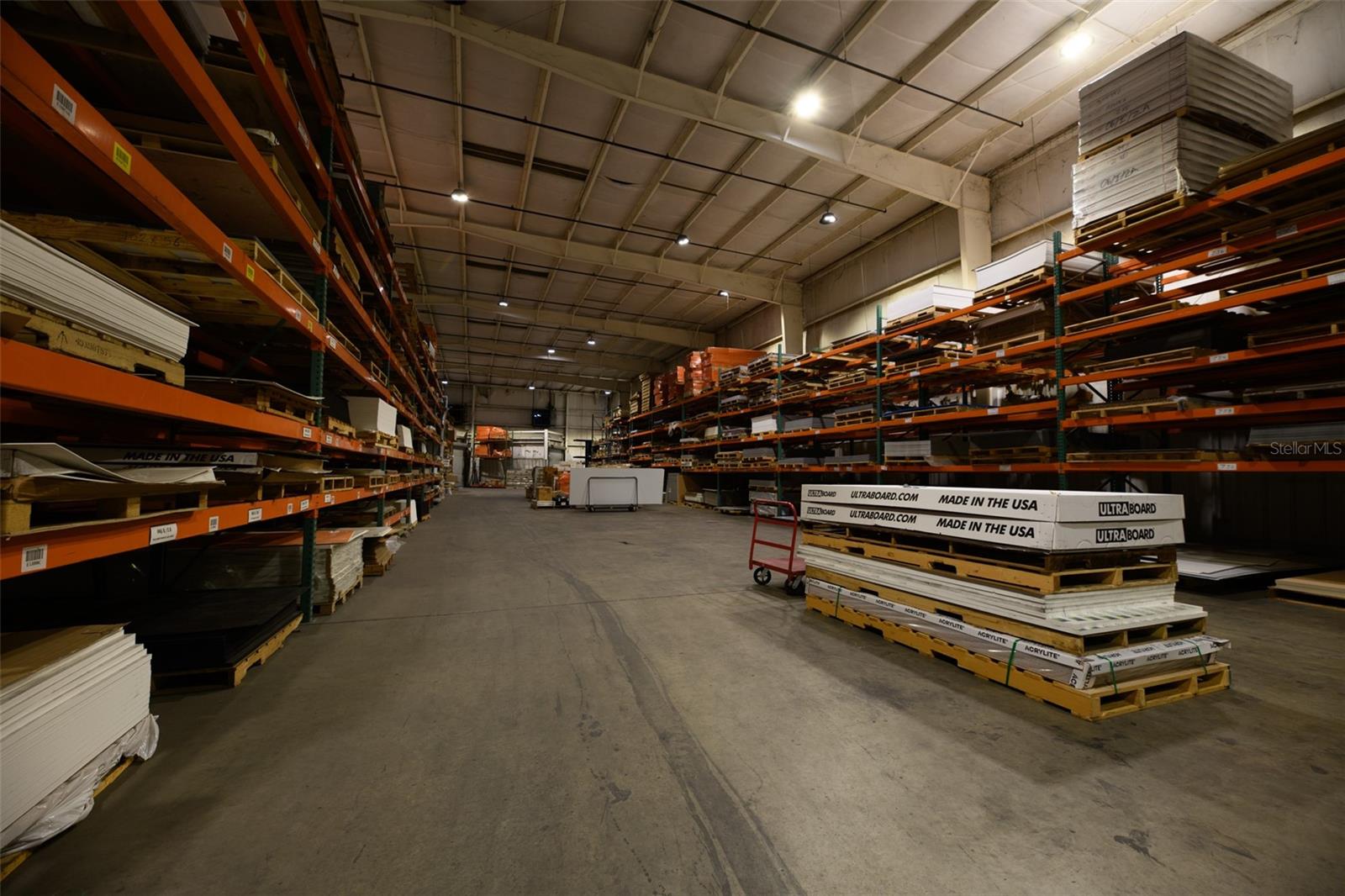 SEMORAN BUS CENTER CONDO - Commercial Sale