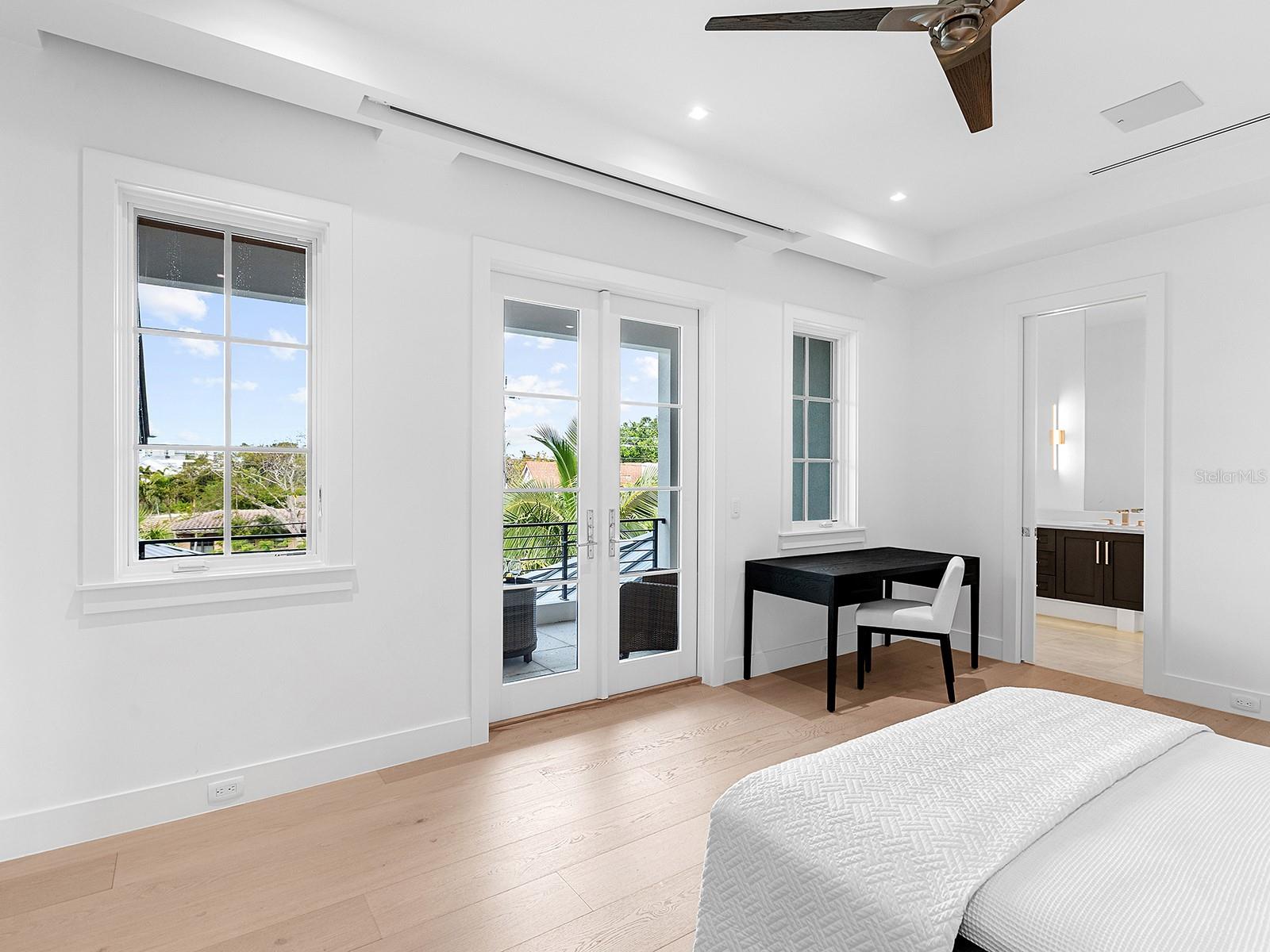 LIDO SHORES - Residential