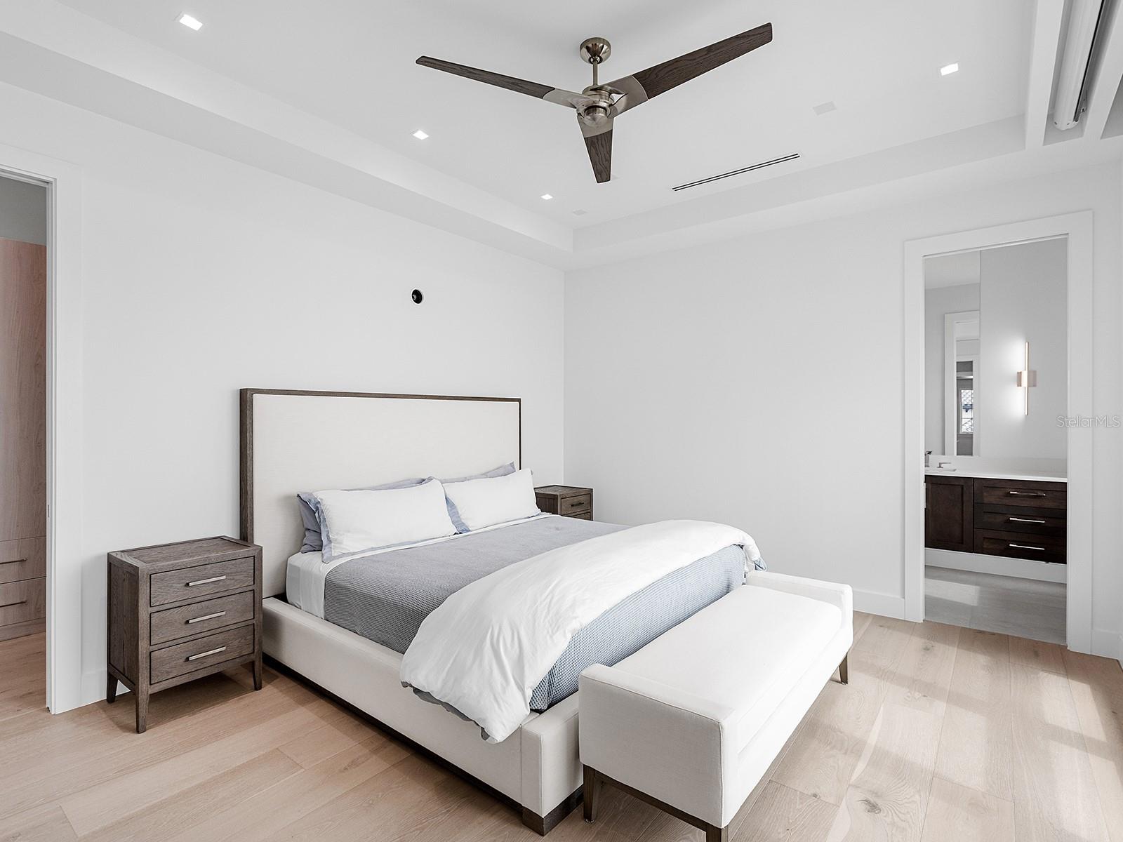 LIDO SHORES - Residential