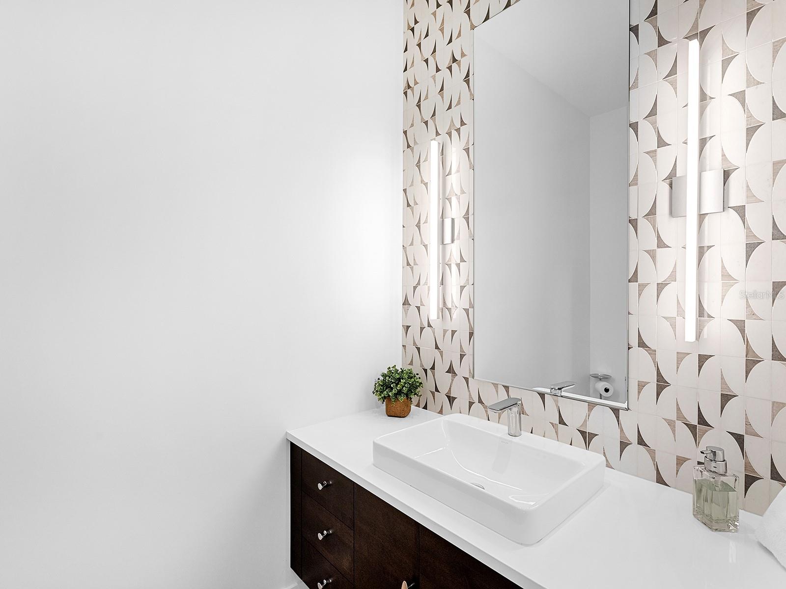 LIDO SHORES - Residential